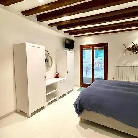 Ca' Dell'ombra Felice - Canal View