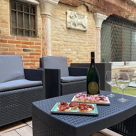 Ca' Dell'ombra Felice - Canal View Velence